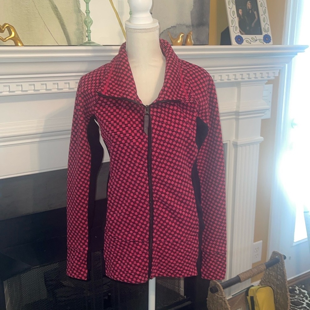 Lululemon jacket. GUC. I removed the tag.